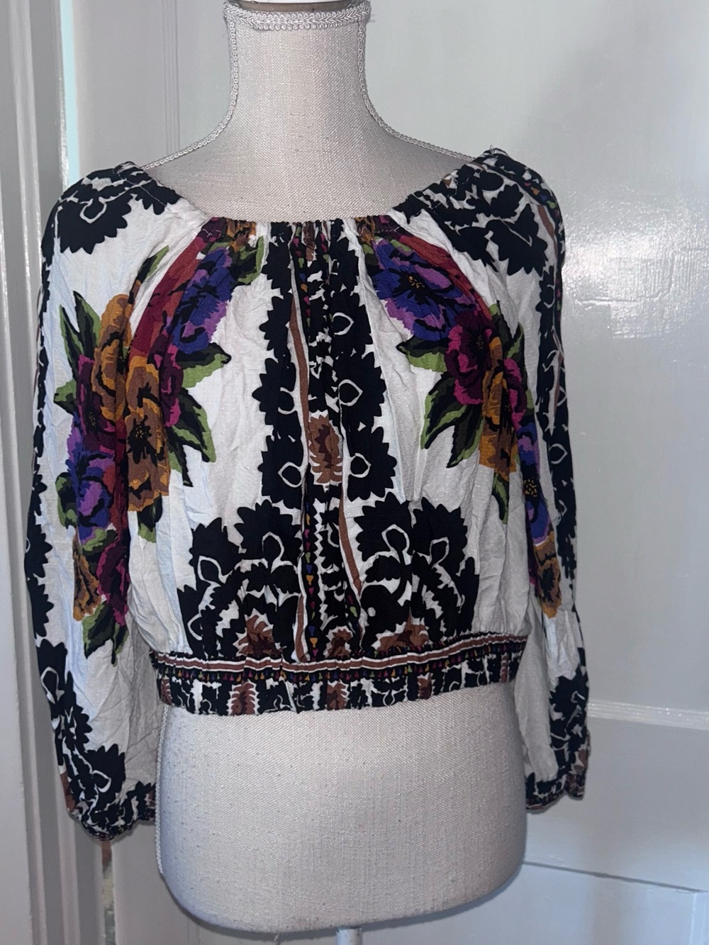 Boho Floral Peasant Top - White with Black, Purple & Green sz sm by Rachel Zoe
